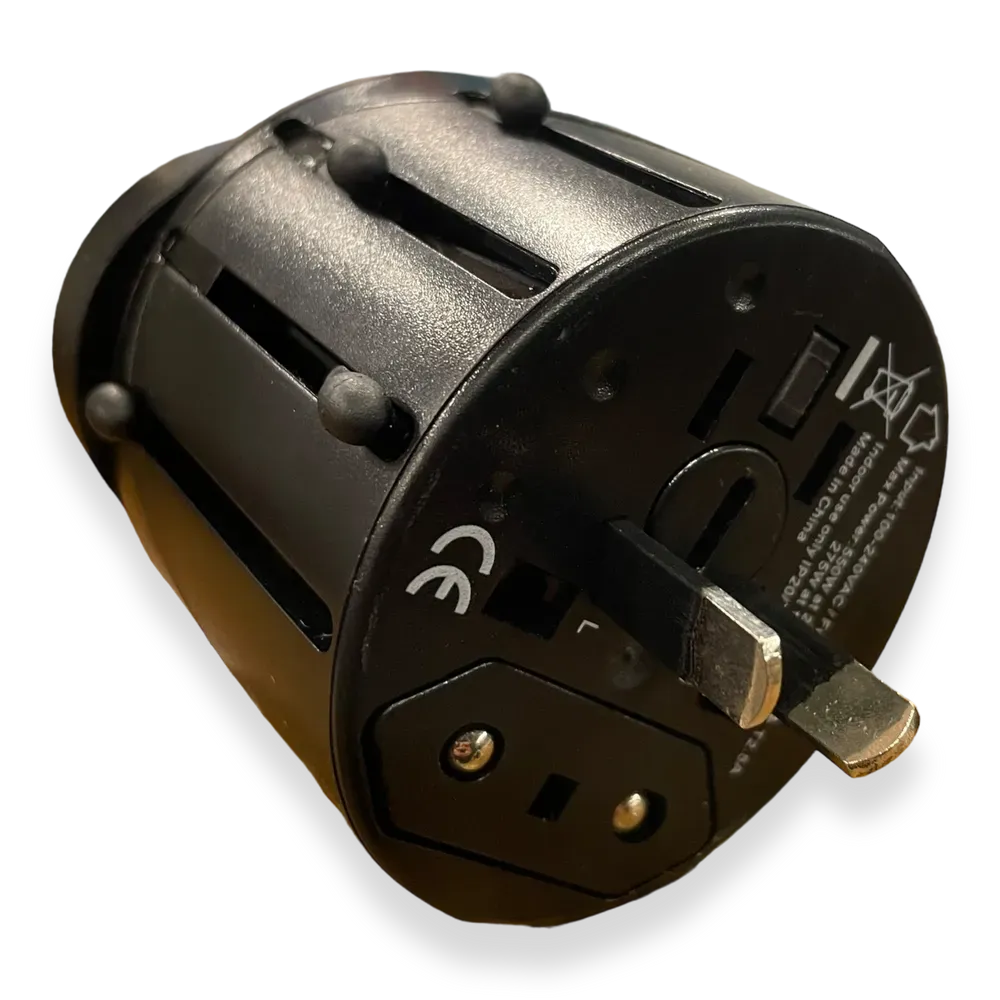 Image of product UNIVERSAL TRAVEL ADAPTER