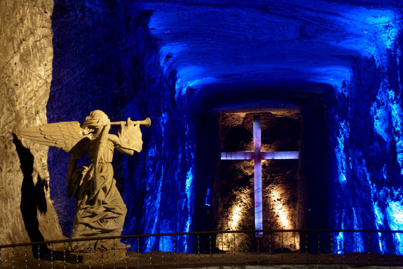 TOUR  CATEDRAL DE SAL DE ZIPAQUIRA