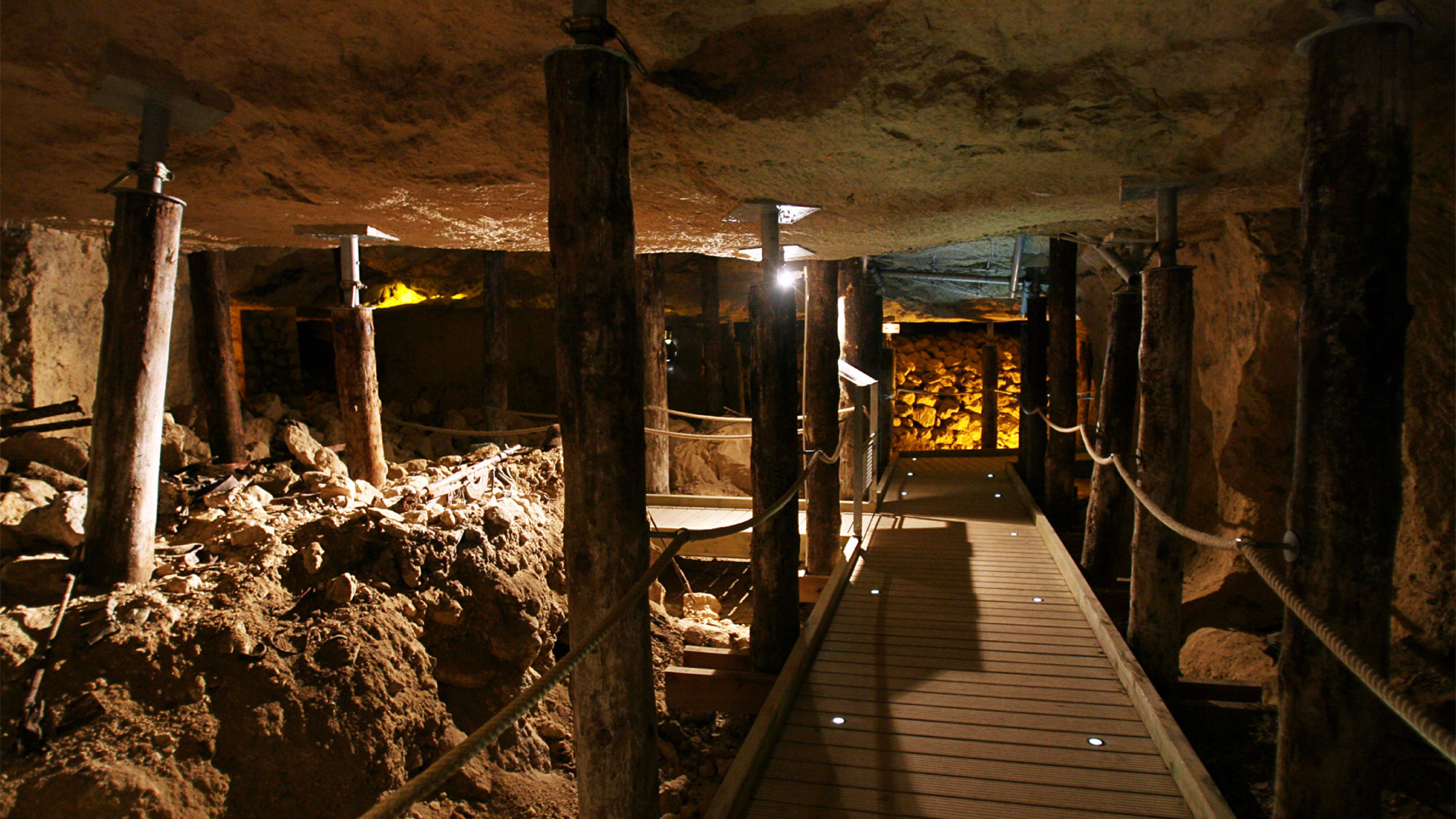 Chemin des Dames - Caverne du Dragon et mémorial virtuel