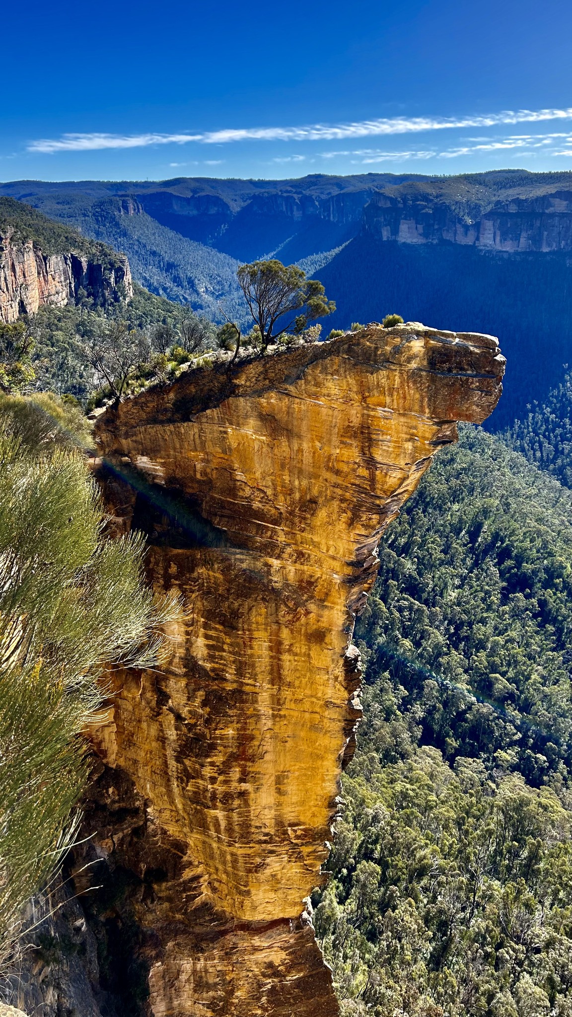 Hanging Rock - Burramoko Ridge trail