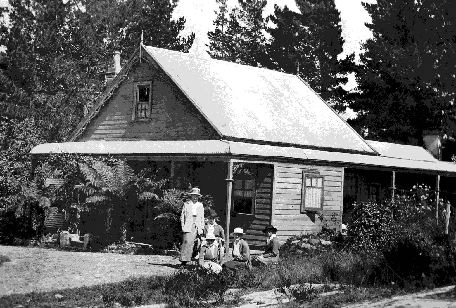 Tarella Cottage & Museum