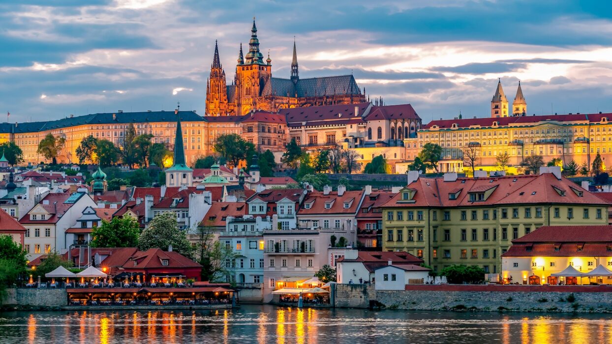 Prague (366 hotels)