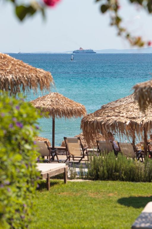 ★ Golden Beach Hotel ★
