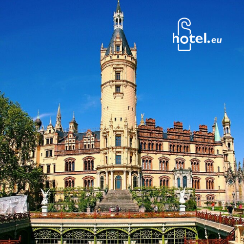 HARBURG 90+ Stays and Discover