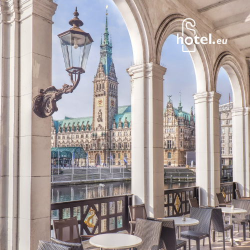 HAMBURG 330+ Stays and Explore