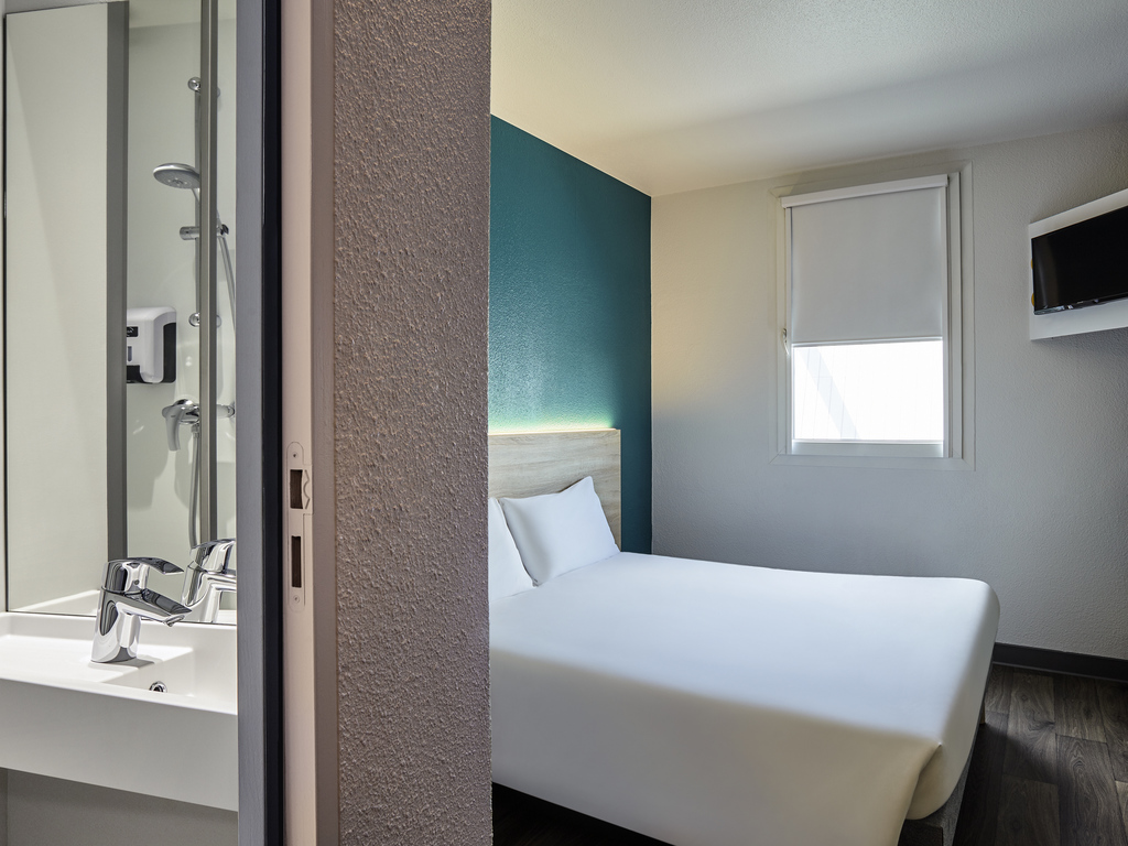 HOTEL F1