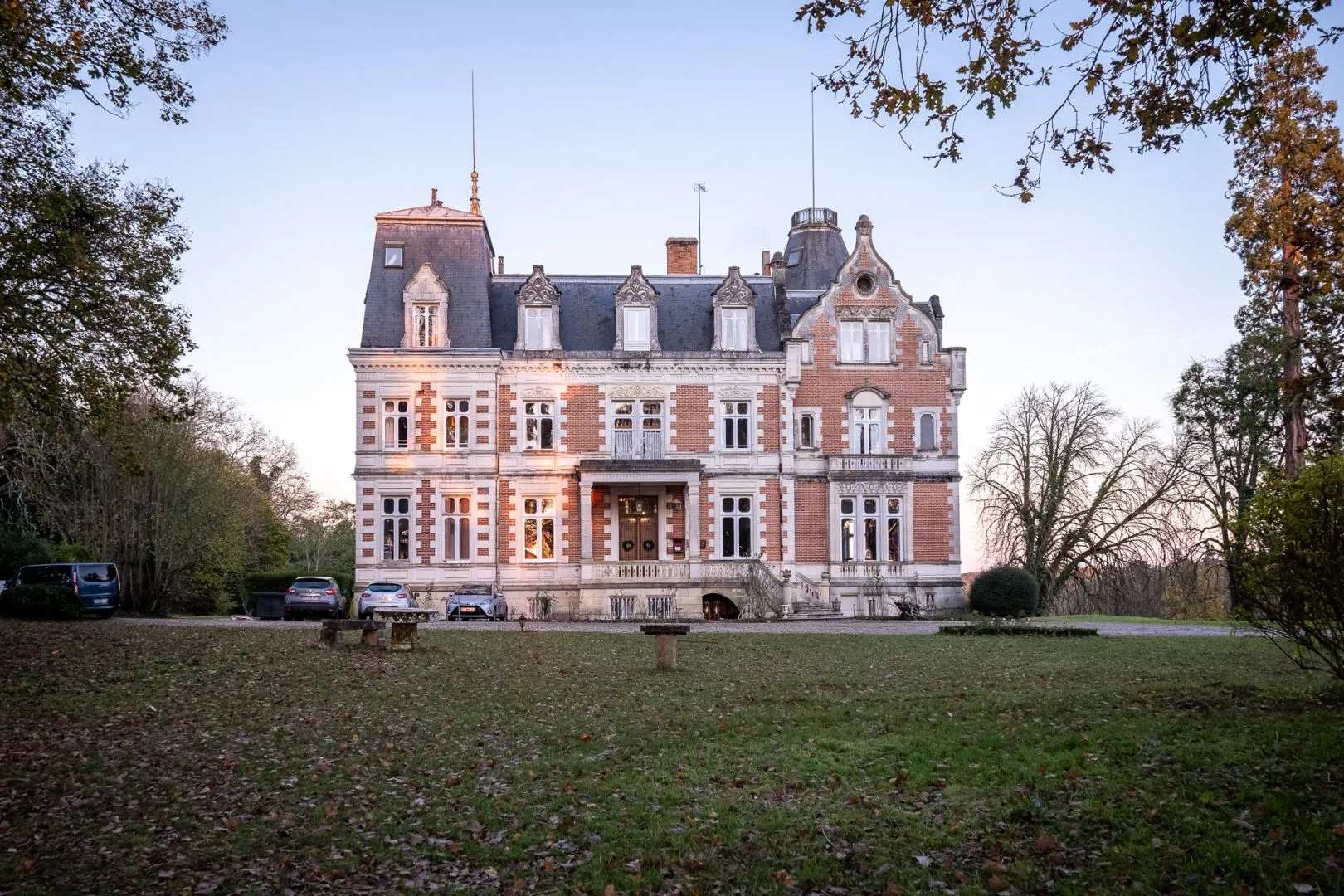 CHATEAU DE L'AUBRIERE