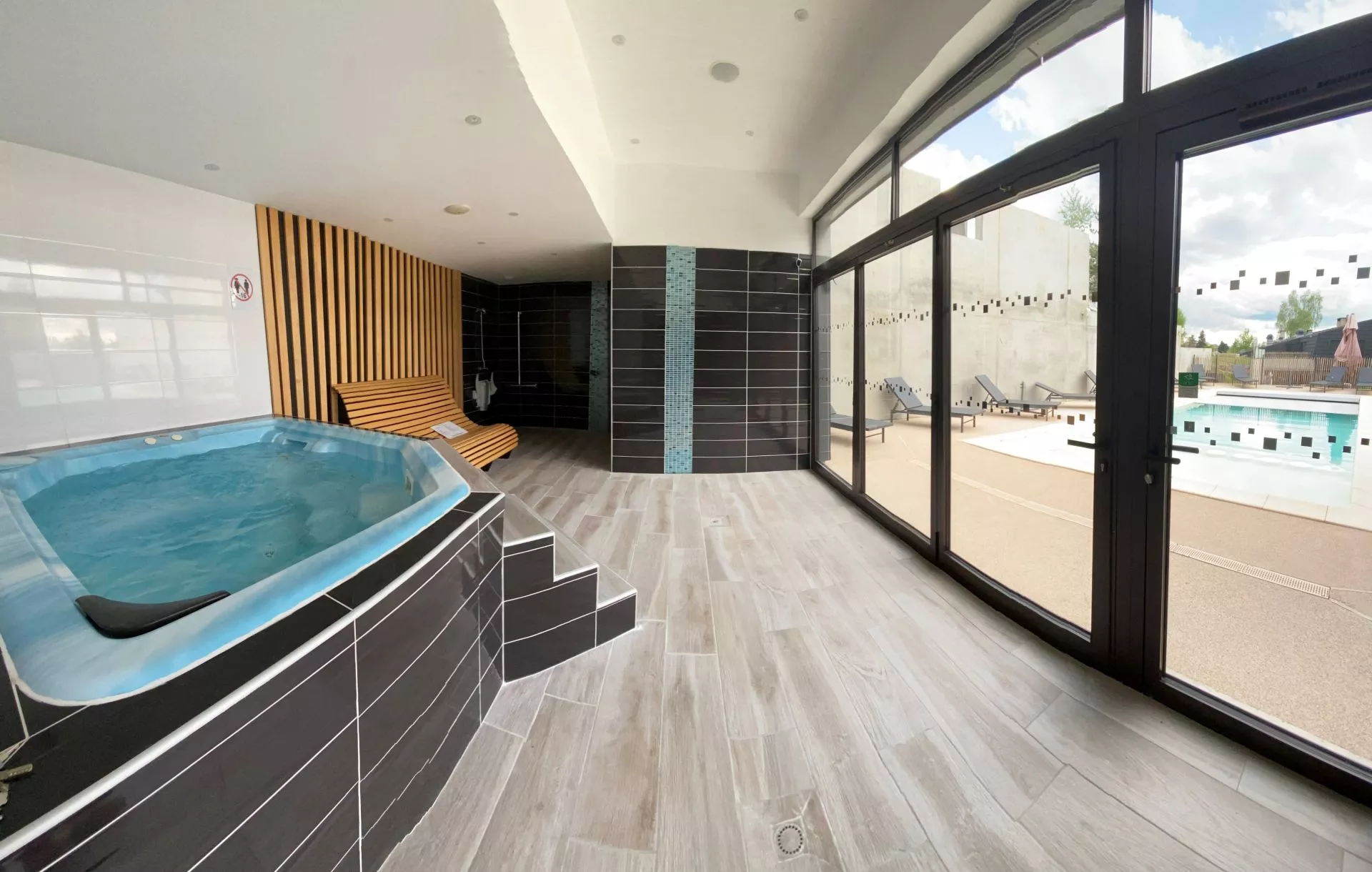 HÔTEL CHEZ CAMILLOU