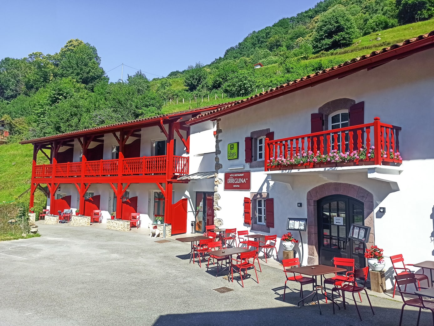 HOTEL RESTAURANT ERREGUINA