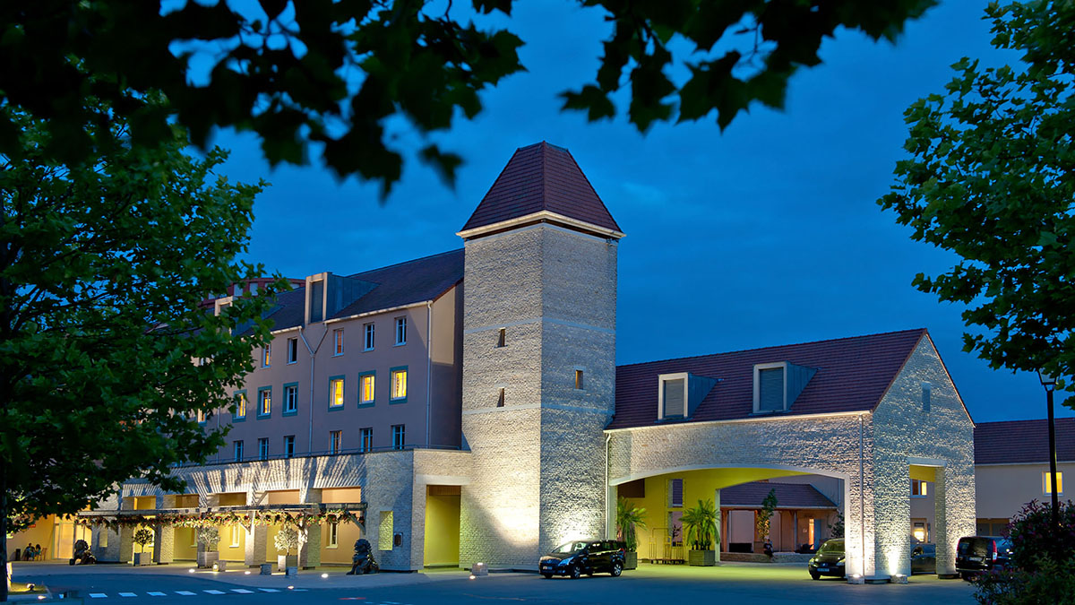 HÔTEL EXPLORERS