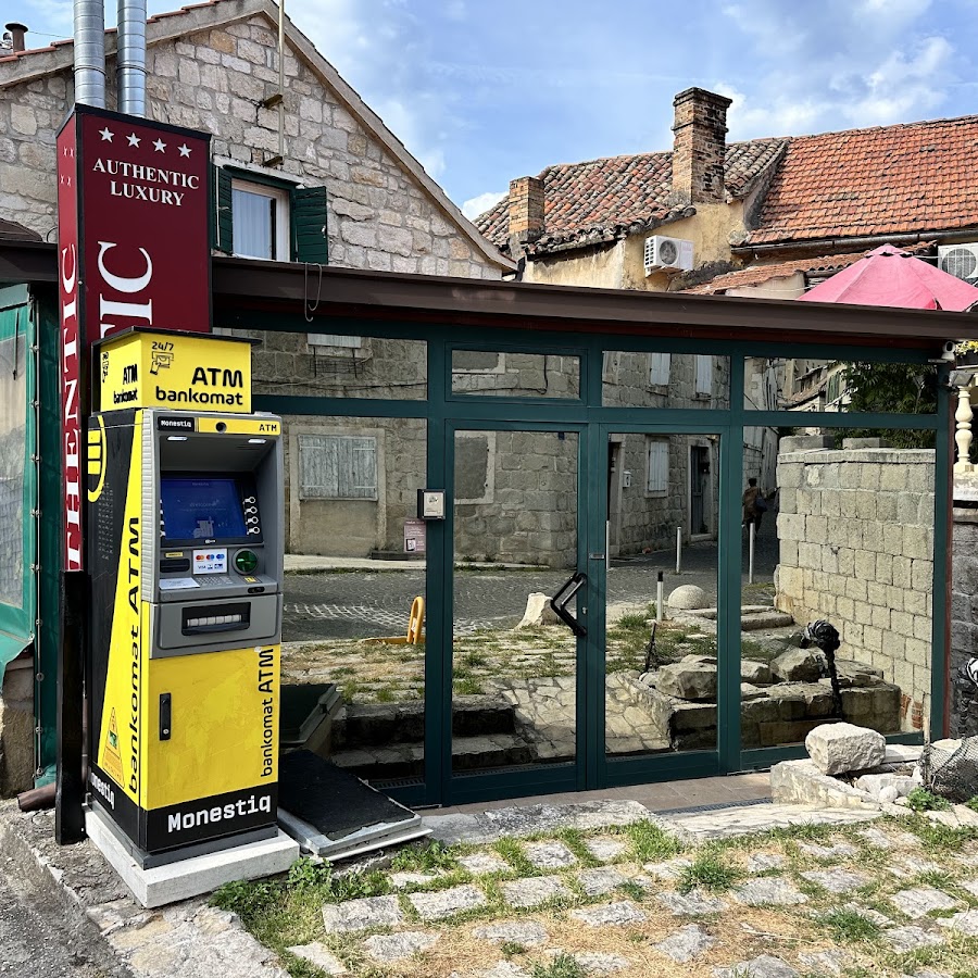 Authentic Luxury Rooms