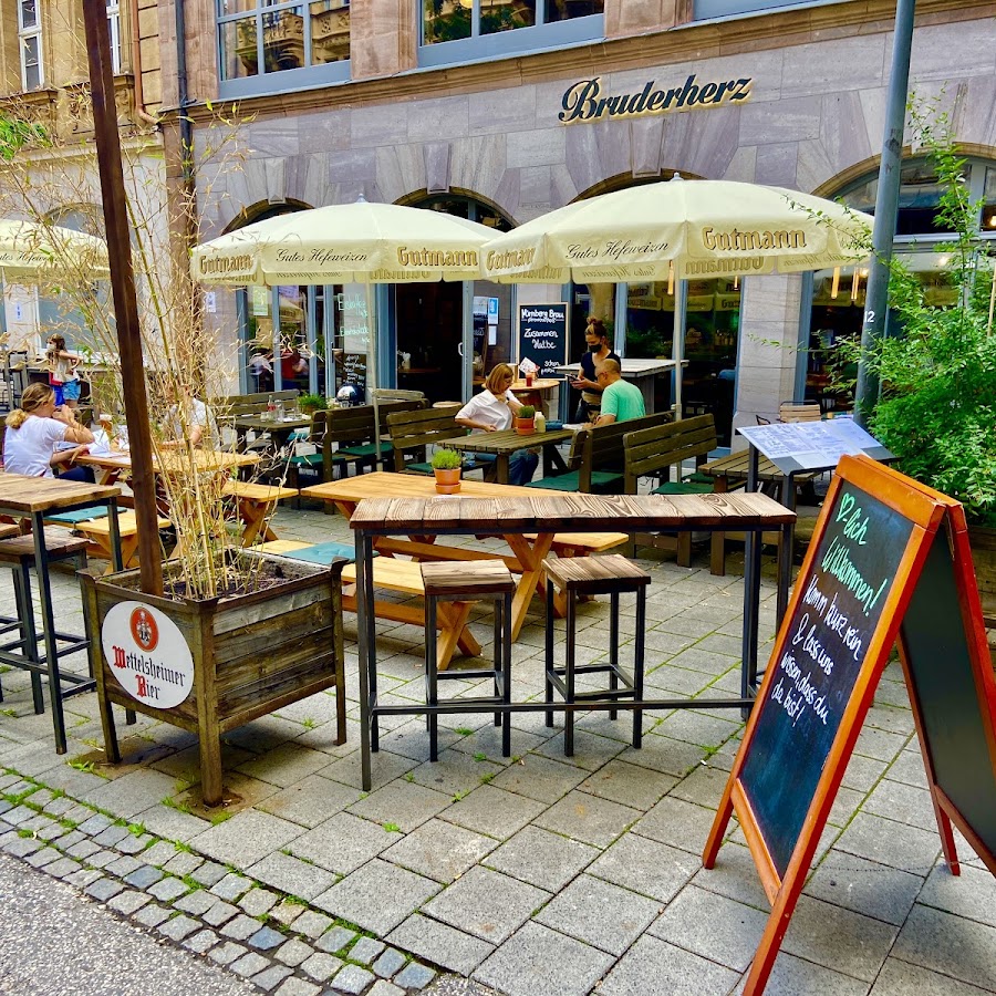 Bruderherz - Brauwerkstatt | Speis und Schank | Stadthotel