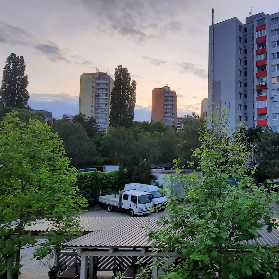 DIMAEL Hostel and Apartments