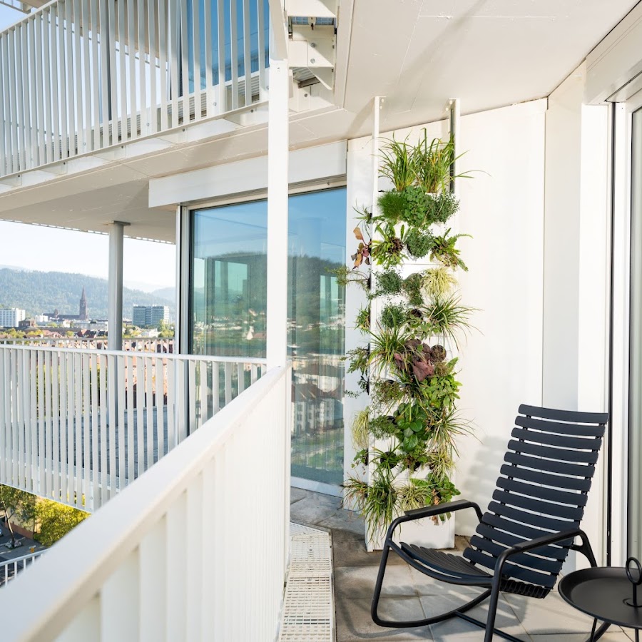 Black F Tower - Serviced Apartments