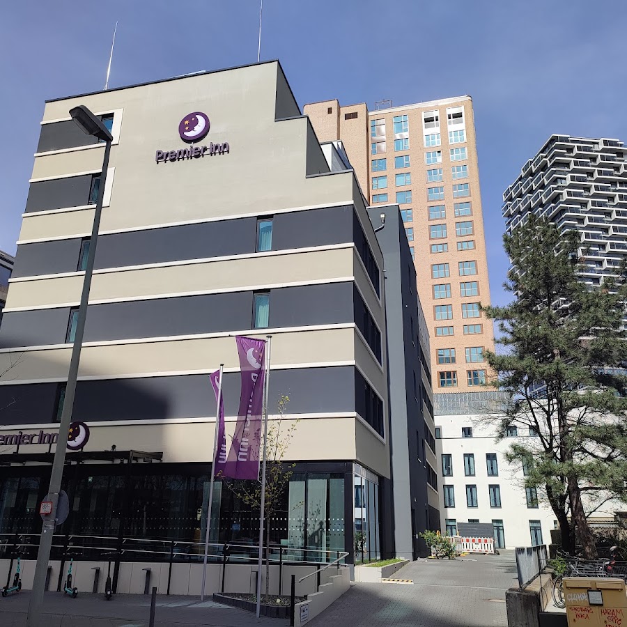 Premier Inn Frankfurt Westend Hotel
