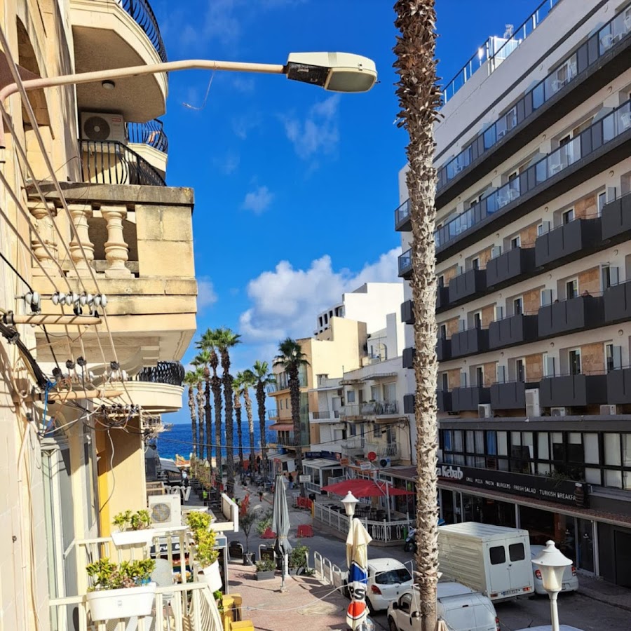 Sea breeze malta
