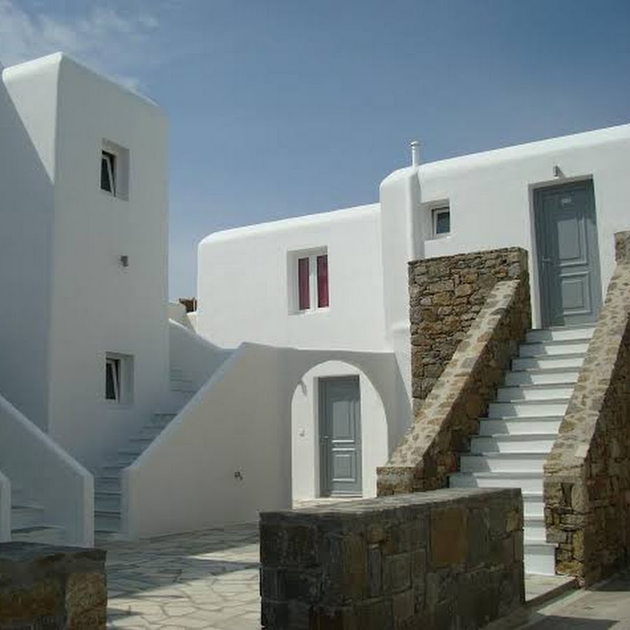 ELENA STUDIOS & SUITES