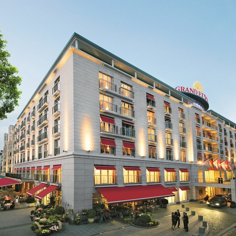 Grand Elysée Hotel