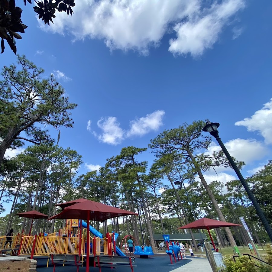 Hugh MacRae Park (now Long Leaf Park, Wilmington)
