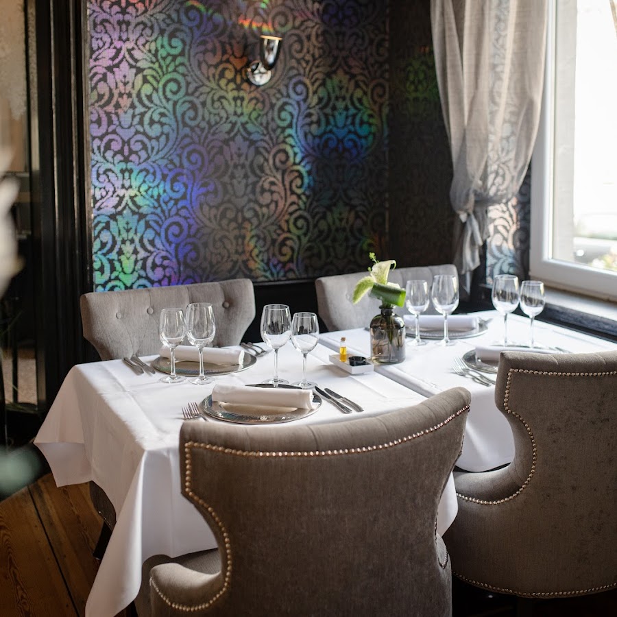 La Cour De La Reine / Restaurant Spa