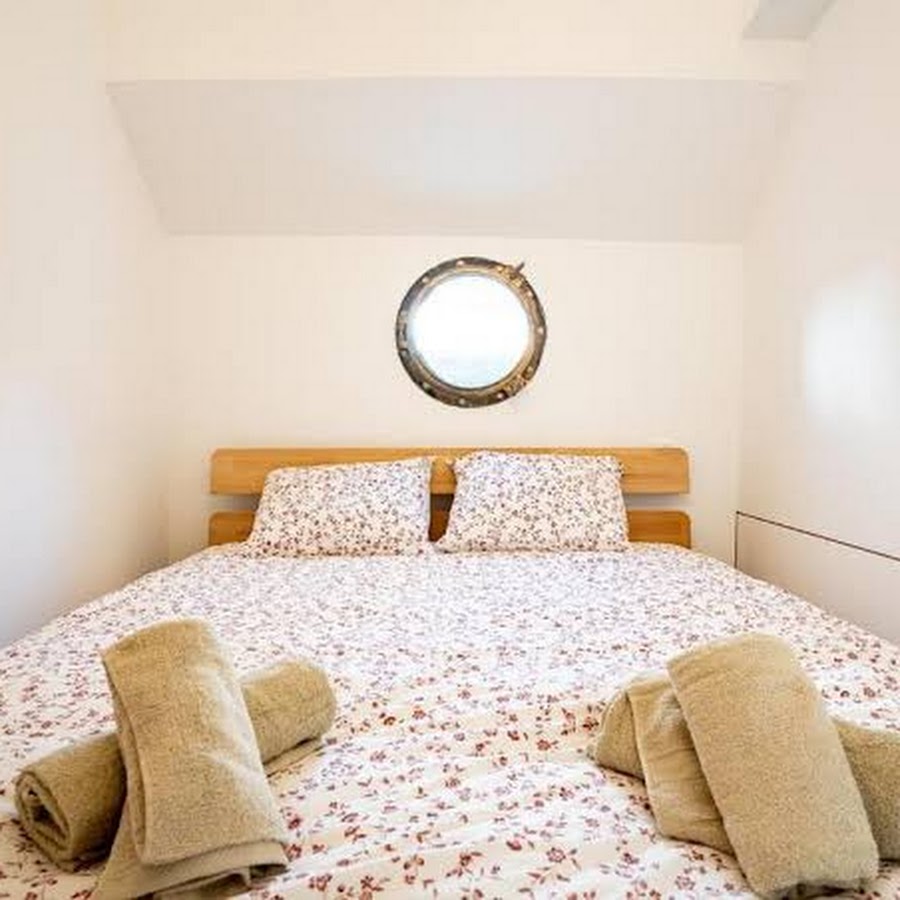 Péniche de Standing Arcadia - Gîte Fluvial 4 chambres à Namur Centre