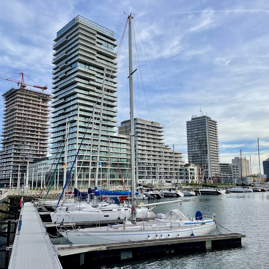 Lux Skyline Sea-View Apartments