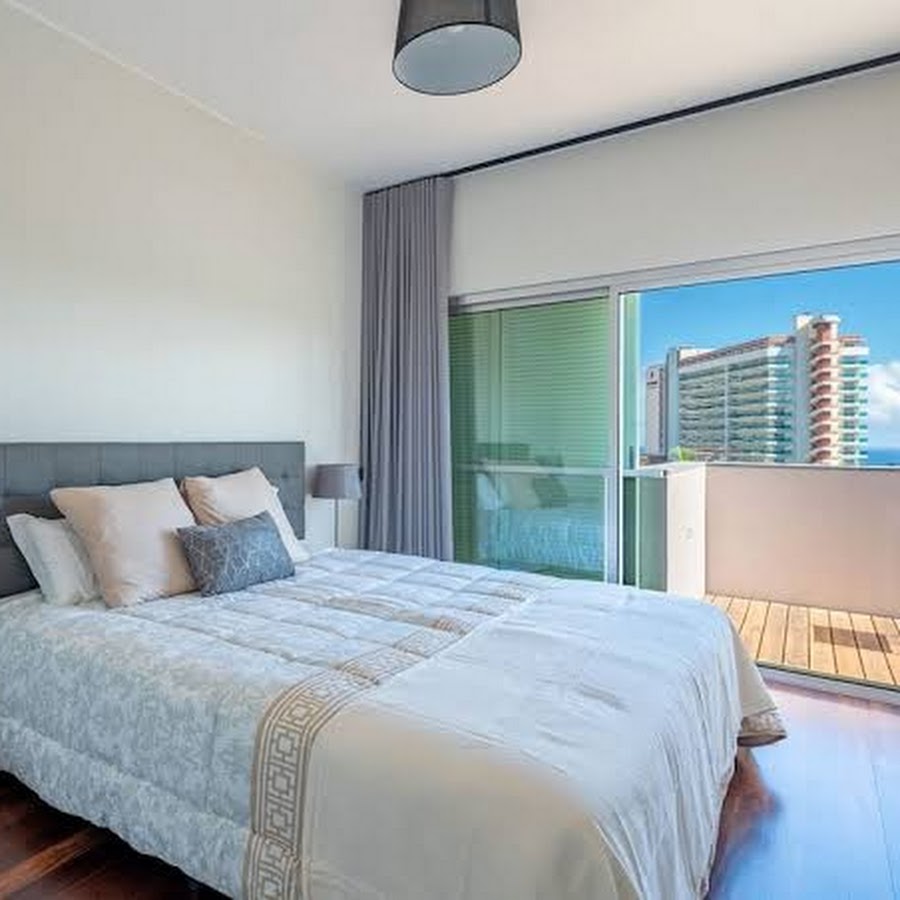 Villa Nogueira II by HR Madeira