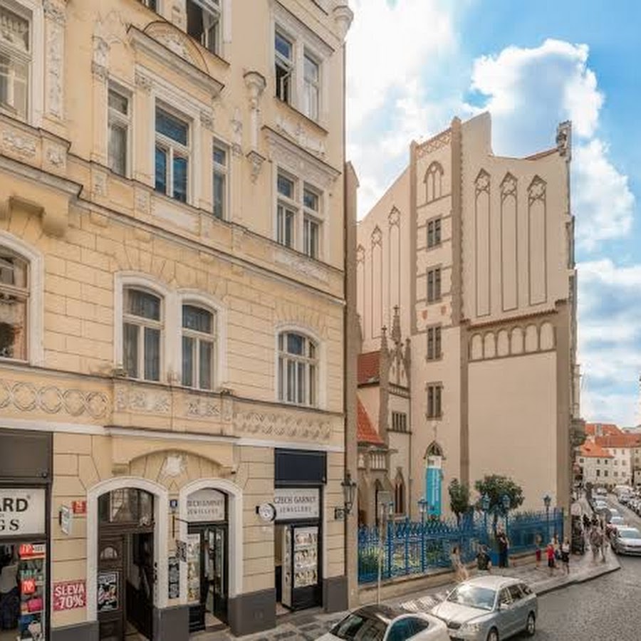 Mordecai 12 Apartments by Adrez