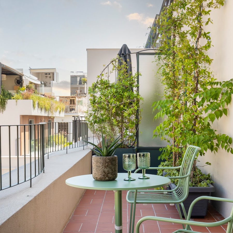 L'Avventura Athens