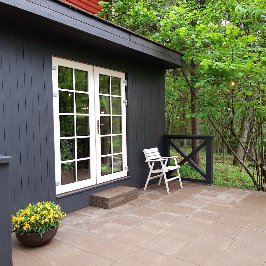 Viesu nams Mošķu Pirts & meža namiņš Mellene