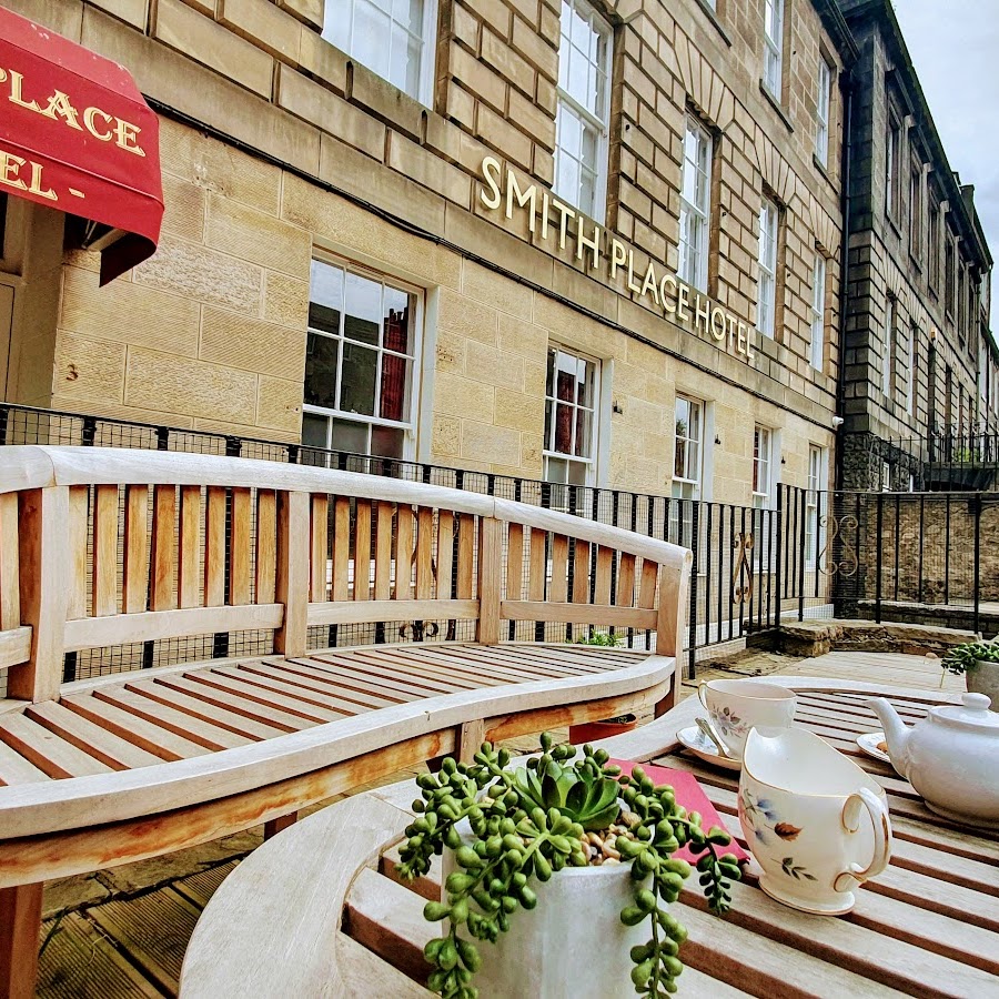 Smith Place Hotel