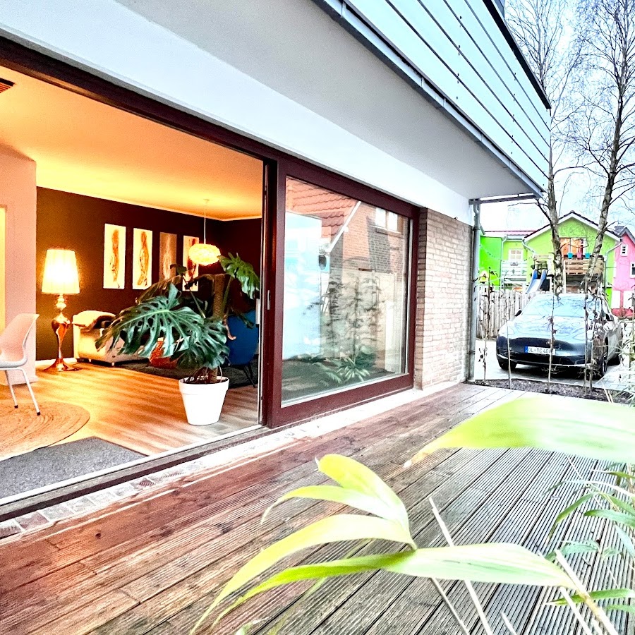 5ZKB großzügiges Ferienhaus nähe Westkreuz mit 4 Schlafzimmer, Balkon, Terrasse und Parkplatz