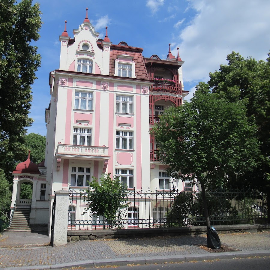 Villa Bayer