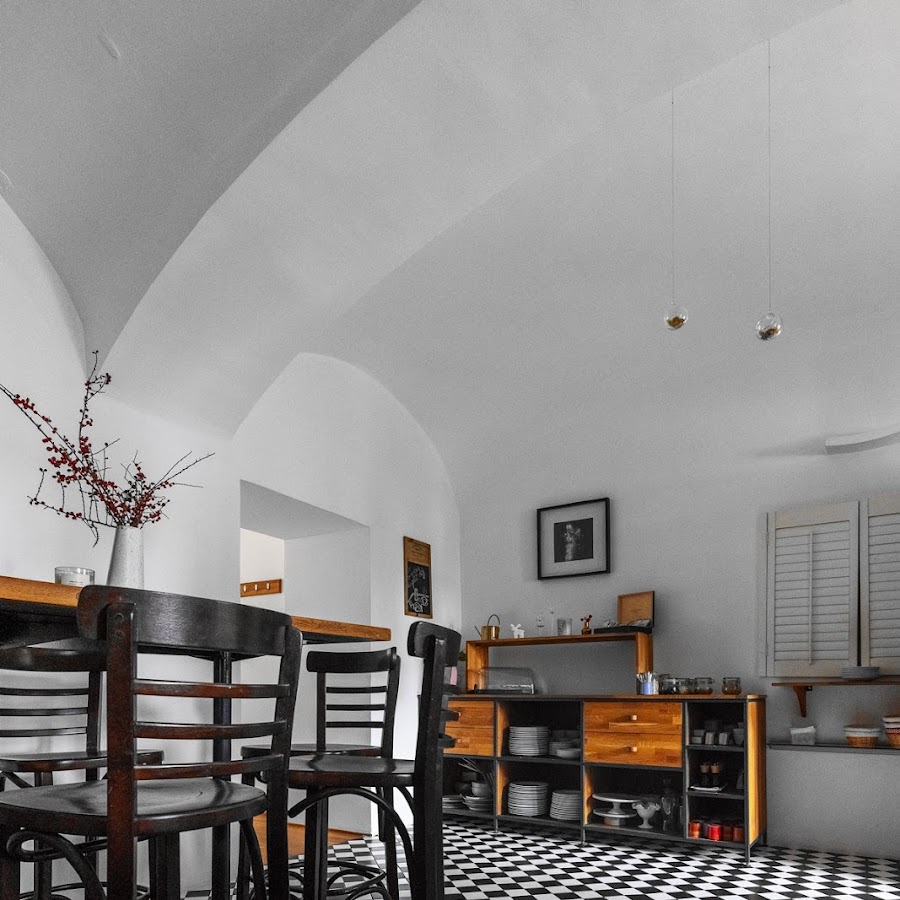 Jules Home Restaurant