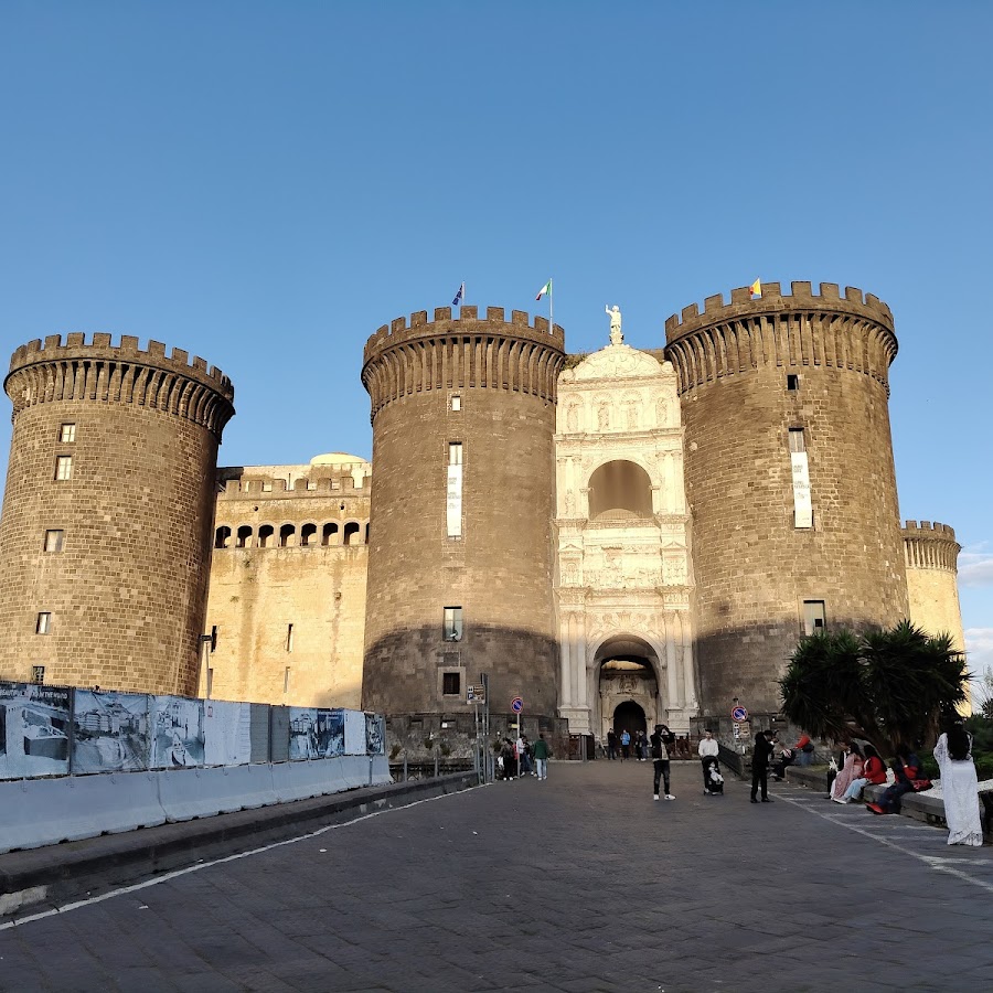Napoli Central Gate
