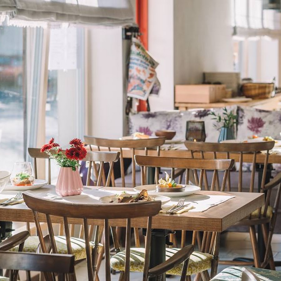 Restoran "KaksTeist"