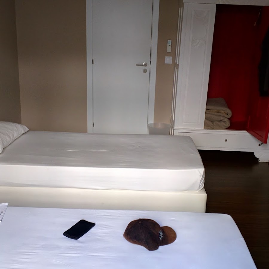 Wallis Guesthouse II

