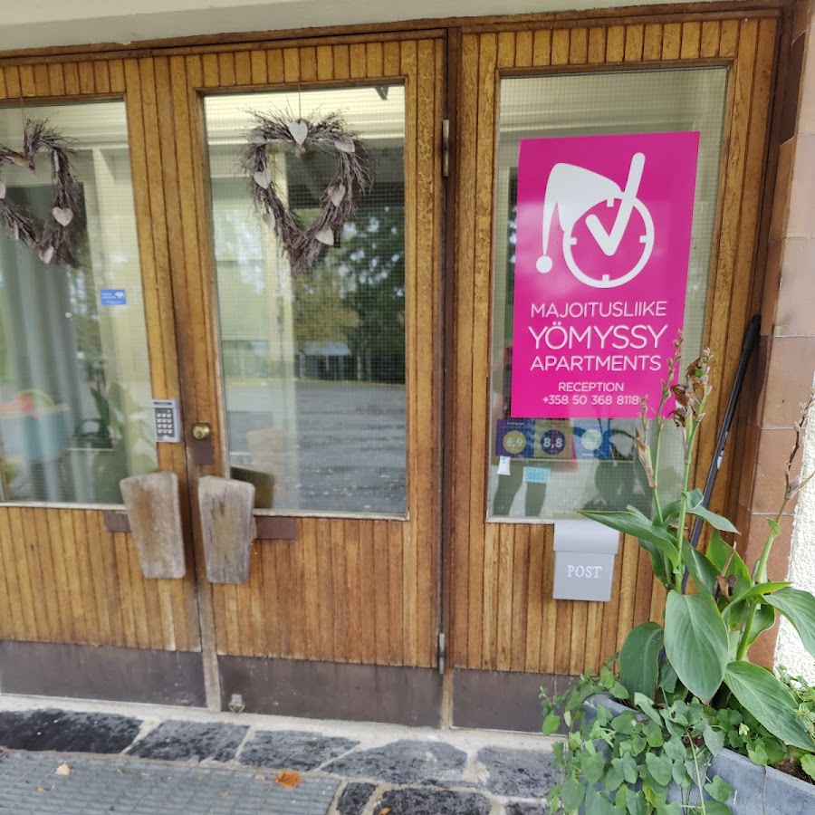 Majoitusliike Yömyssy