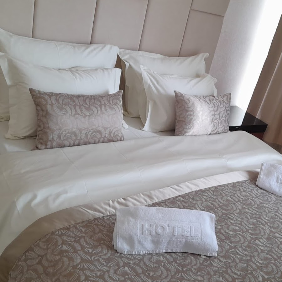 Hotel & Restoran Consul