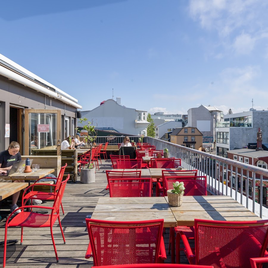 Loft - HI Eco Hostel & Bar