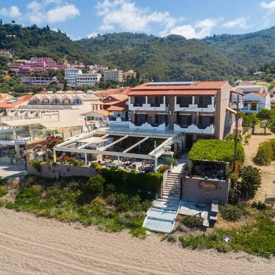 Dandidis Seaside Pension & Restaurant