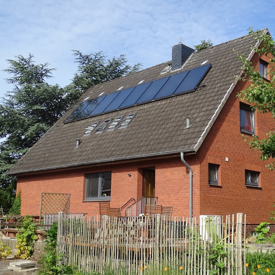 Peanuts Hostel & Sea