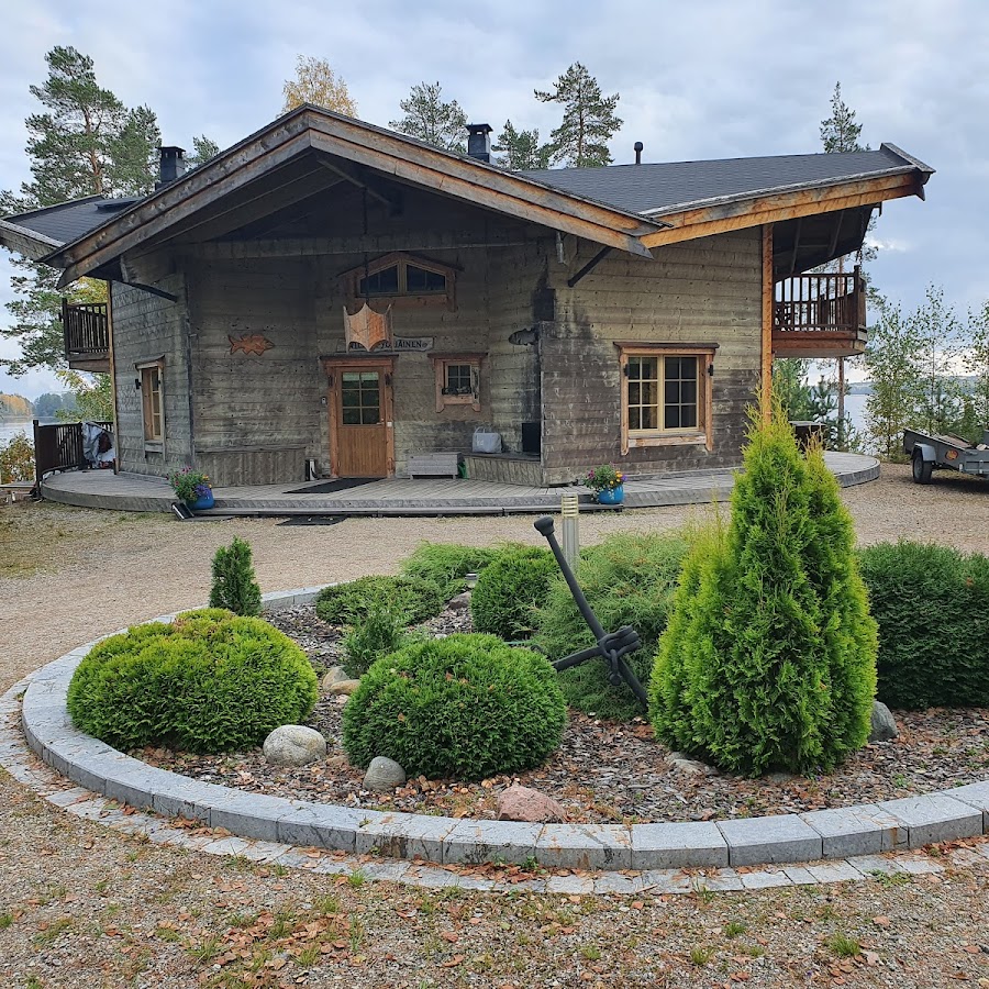 Pyöriäinen - Rotating Holiday Villa