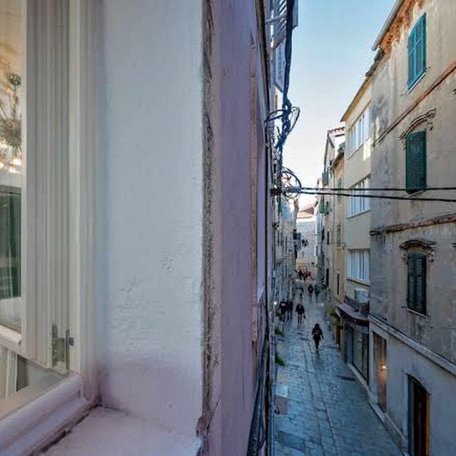 Artale 07 Design Rooms