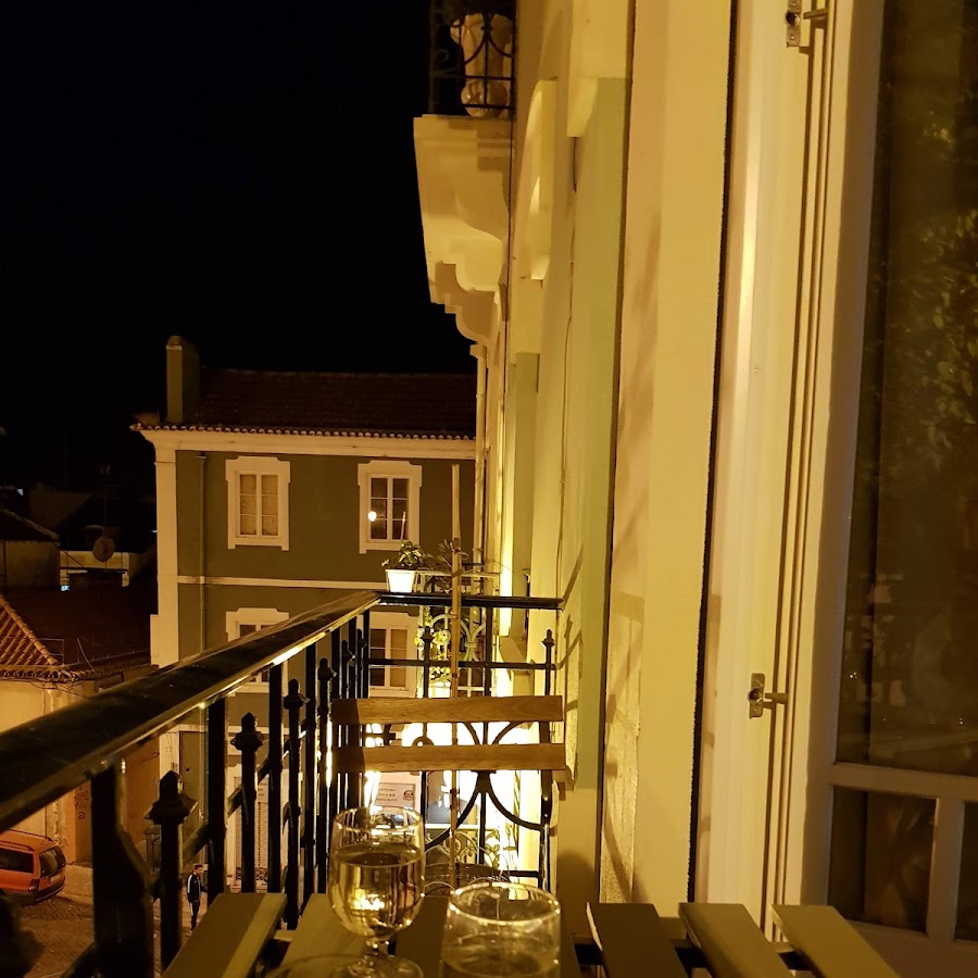 Lisbon Inn Lapa Suites
