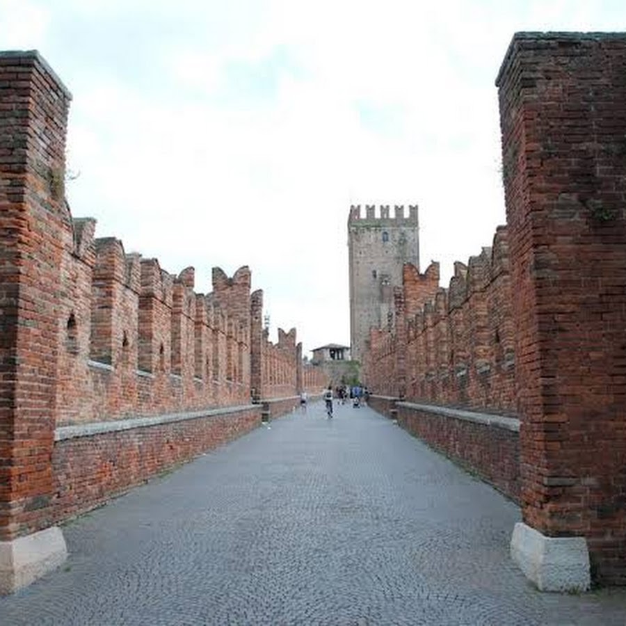 Dreaming Arena Rooms