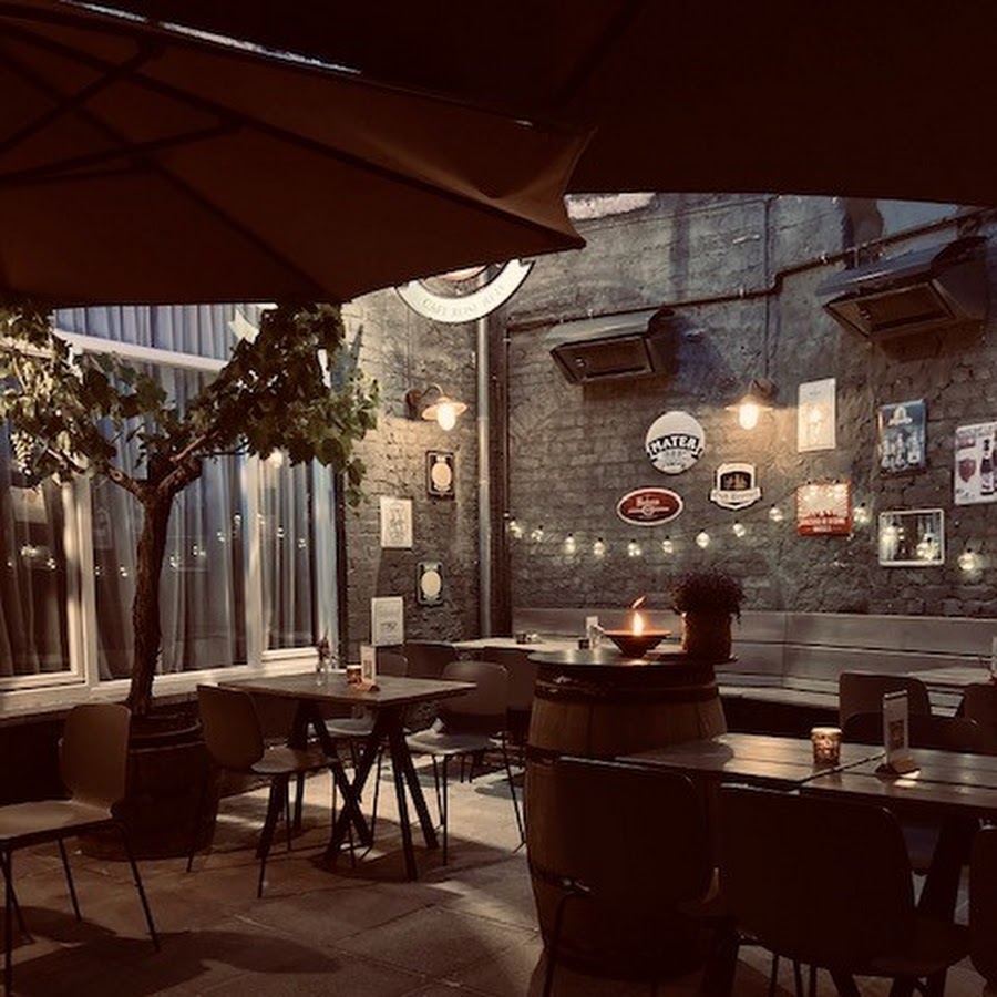 Cafe Rose Red