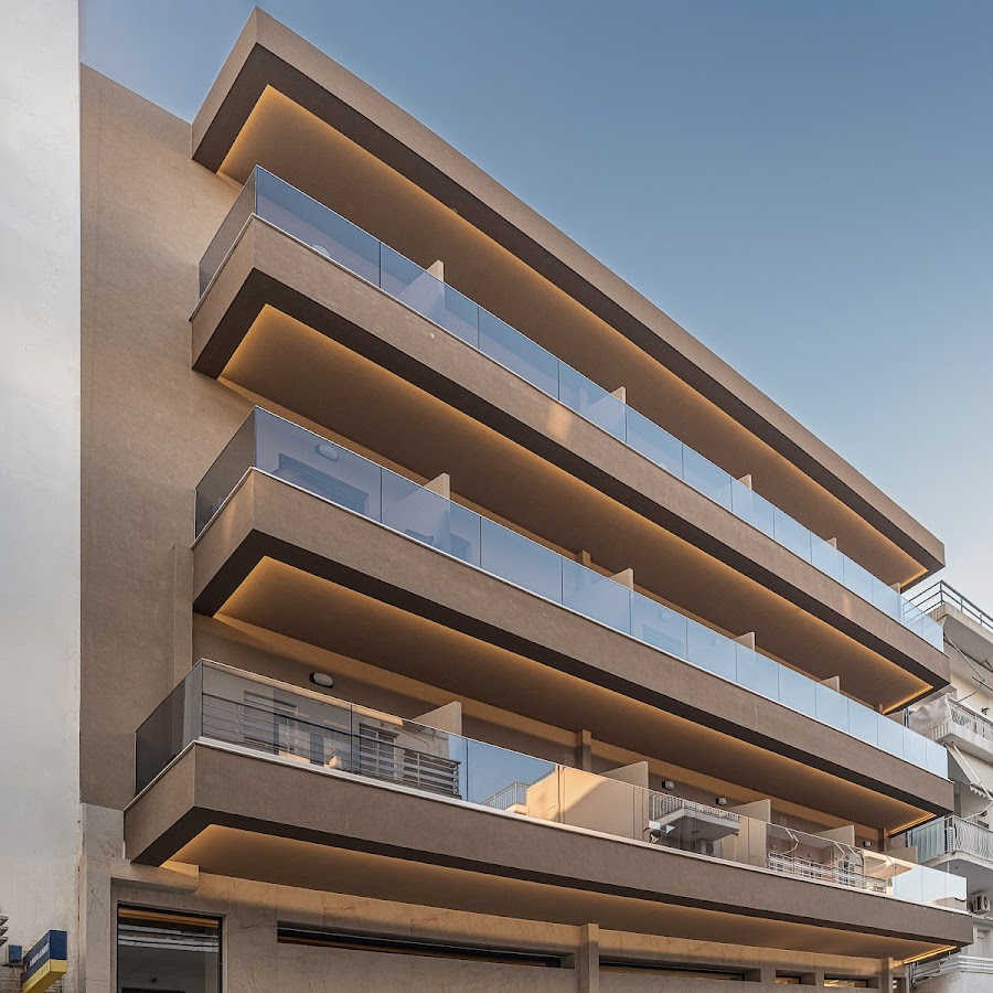 Miss Marrone City Hotel