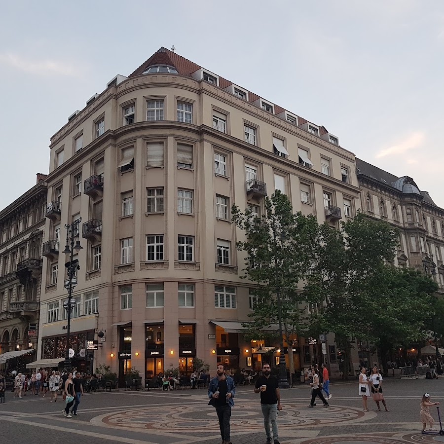 Ebony Premium Apartments