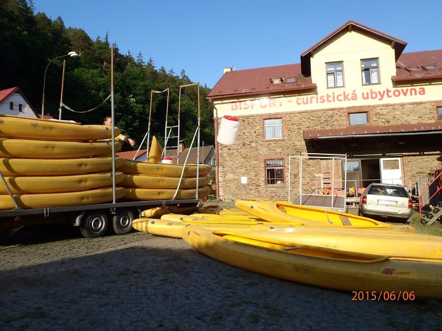 Boat rental and tourist hostel Kacov